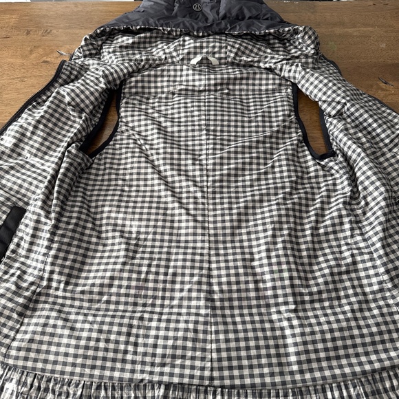 Lululemon Long Hooded Puffer Vest – Black – Size M - Picture 2 of 4